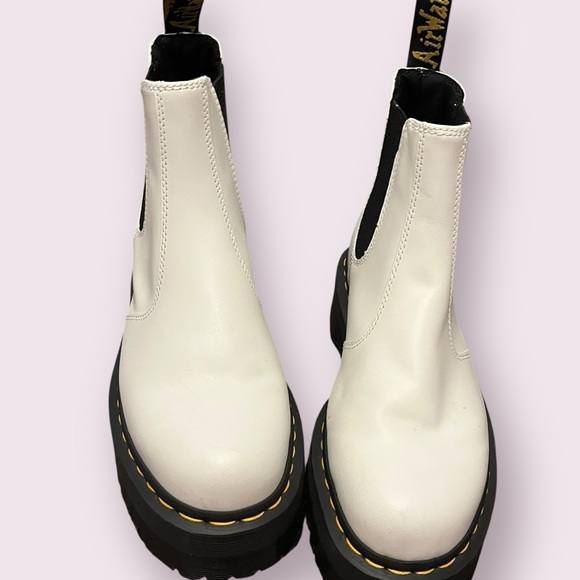 Dr. Martens white Ankle Boots - Size 8 - Picture 2 of 6